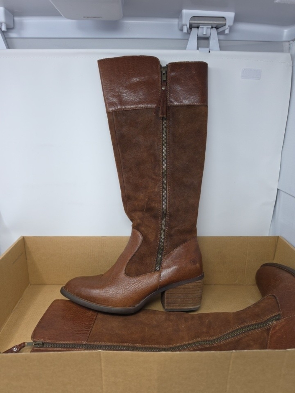 Women's Brown Knee-High Leather Zip Boots